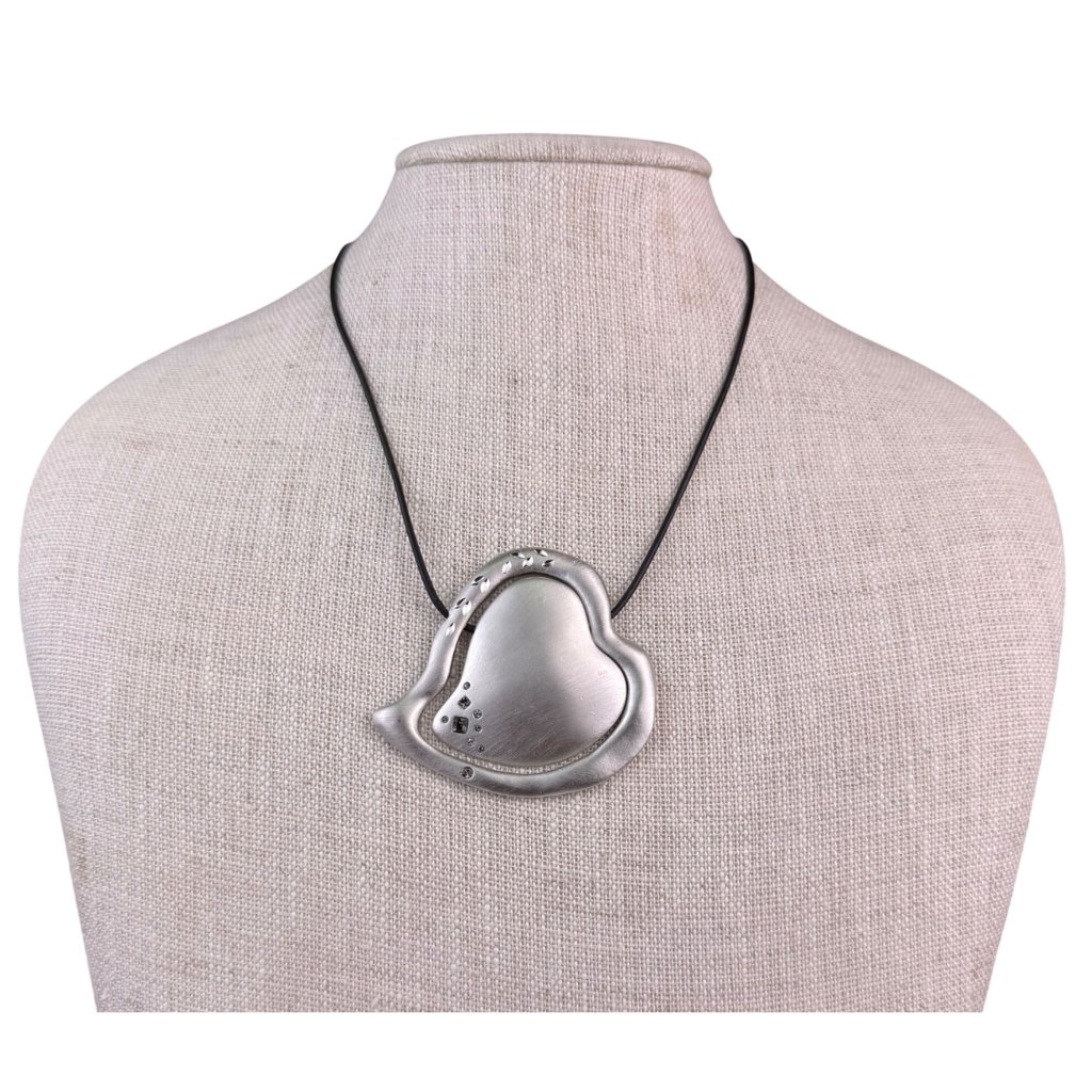 Chicos Womens Silver Tone Metal Heart Statement Necklace Adjustable Cord 28$